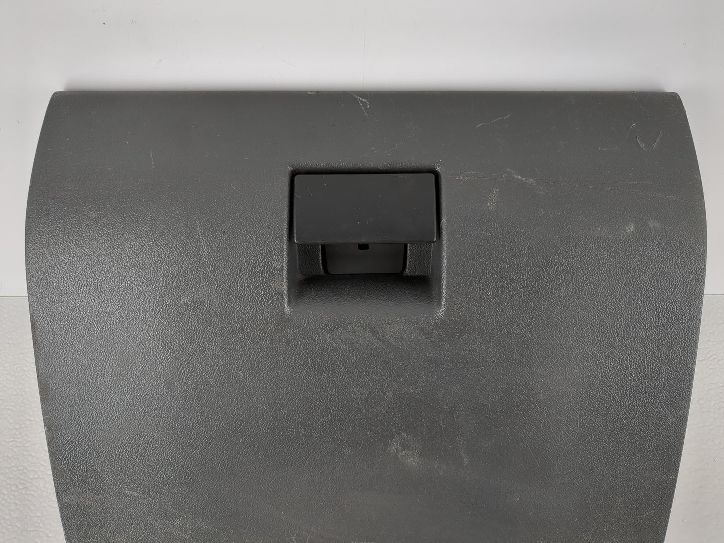 2005 Chevrolet Colorado Passenger Glove Box Door Storage Compartment - Oemusedautoparts1.com