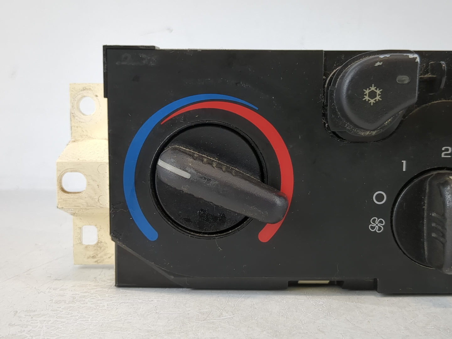 2004-2012 Chevrolet Colorado Climate Control Module Temperature AC/Heater Replacement P/N:152219225081 Fits OEM Used Auto Pa