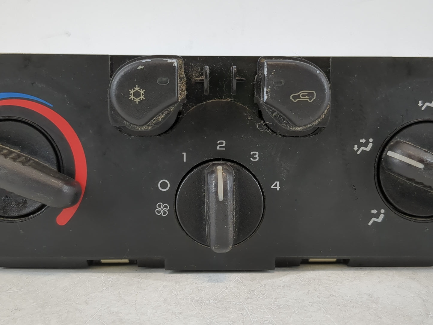 2004-2012 Chevrolet Colorado Climate Control Module Temperature AC/Heater Replacement P/N:152219225081 Fits OEM Used Auto Pa