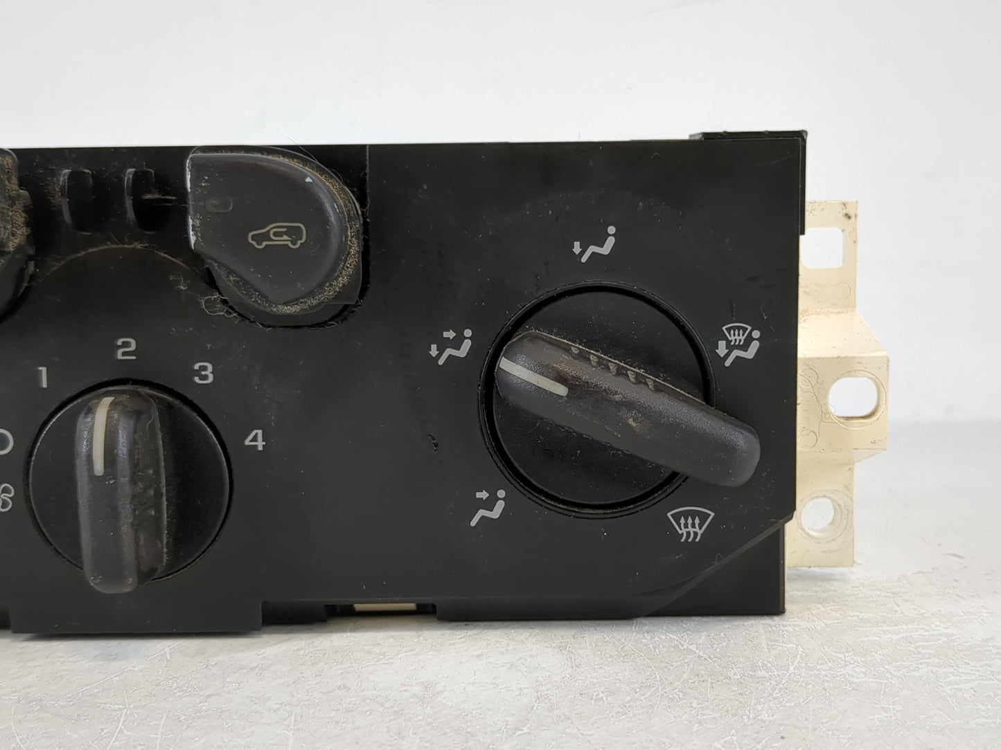 2004-2012 Chevrolet Colorado Climate Control Module Temperature AC/Heater Replacement P/N:152219225081 Fits OEM Used Auto Pa