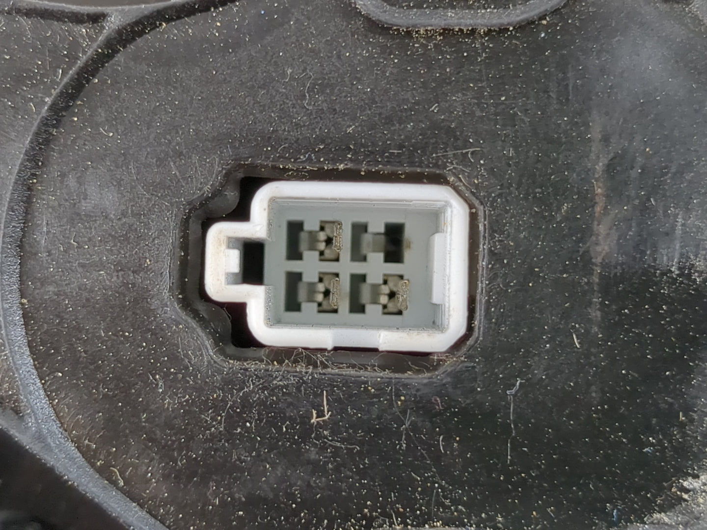 2004-2012 Chevrolet Colorado Passenger Right Side View Manual Door Mirror - Oemusedautoparts1.com