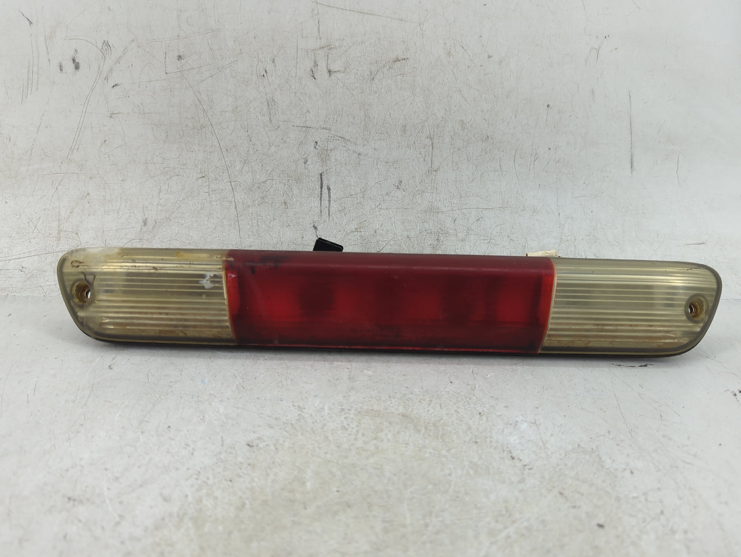2005 Chevrolet Colorado Third Brake Light Tail Light Fits OEM Used Auto Parts - Oemusedautoparts1.com