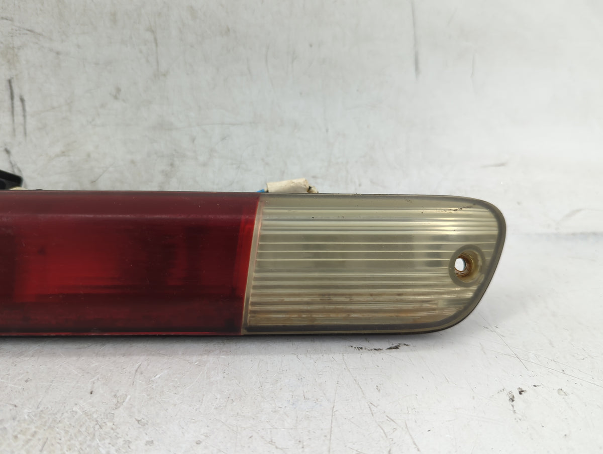 2005 Chevrolet Colorado Third Brake Light Tail Light Fits OEM Used Auto Parts - Oemusedautoparts1.com