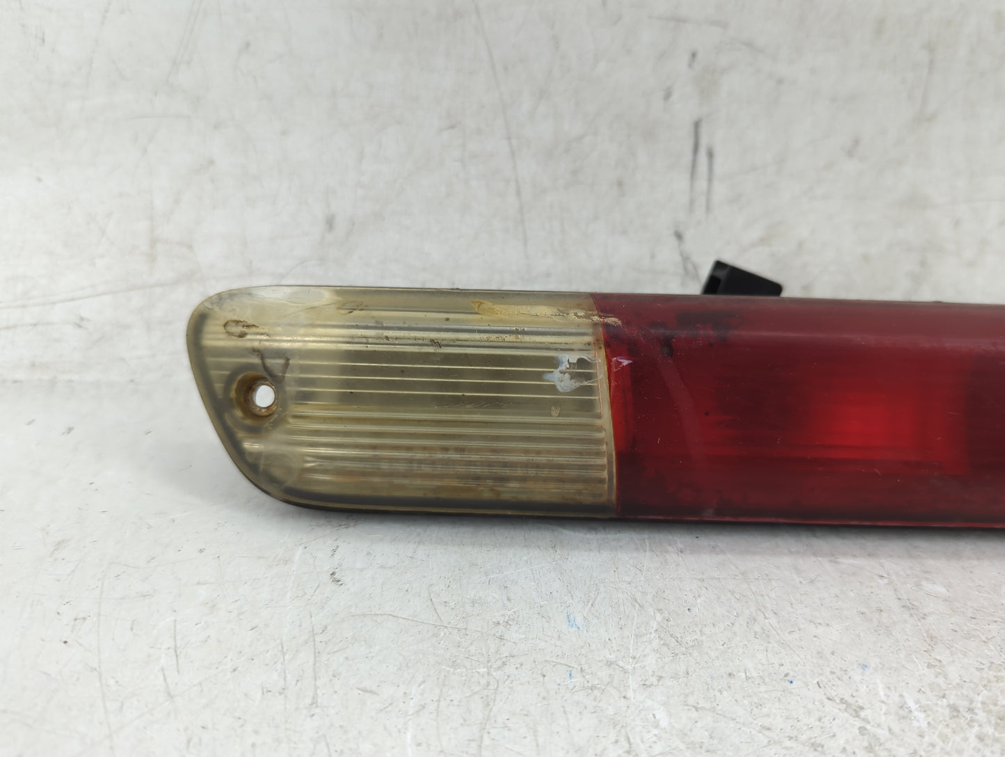 2005 Chevrolet Colorado Third Brake Light Tail Light Fits OEM Used Auto Parts - Oemusedautoparts1.com
