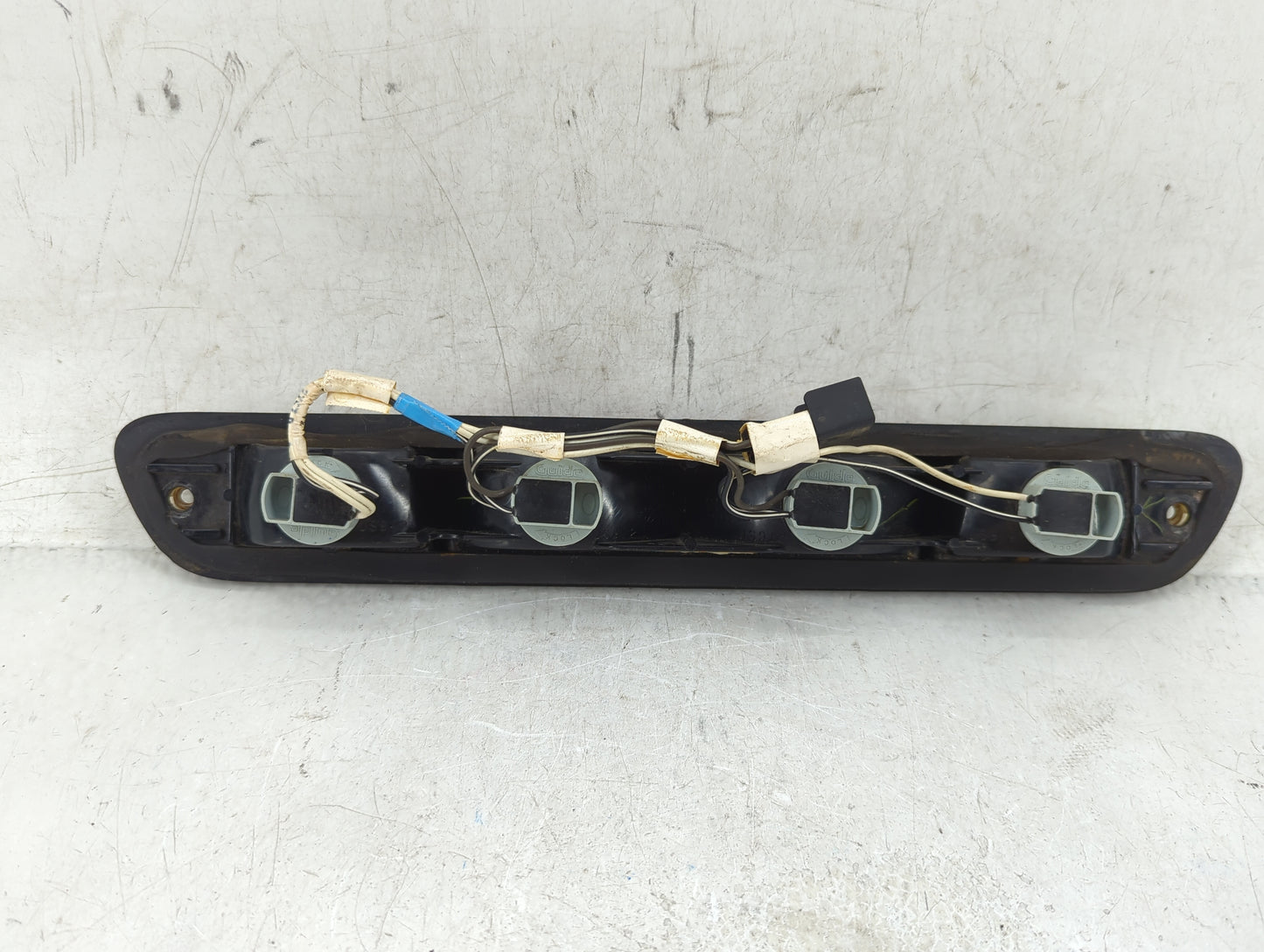 2005 Chevrolet Colorado Third Brake Light Tail Light Fits OEM Used Auto Parts - Oemusedautoparts1.com