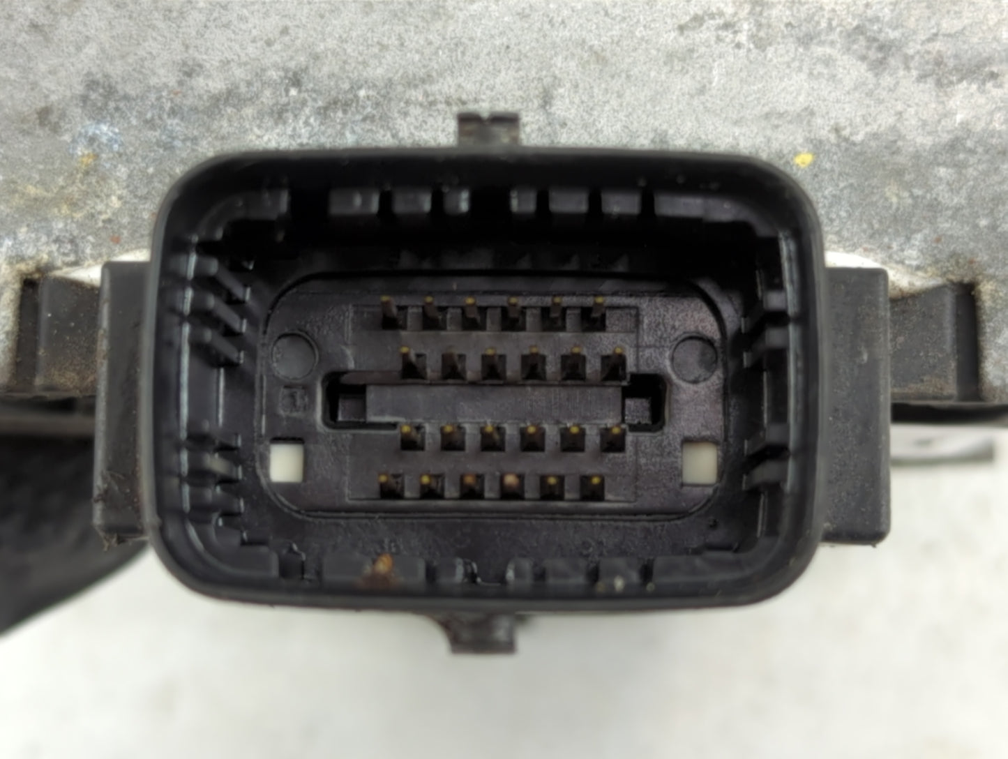2005-2006 Chevrolet Equinox Chassis Control Module Ccm Bcm Body Control - Oemusedautoparts1.com