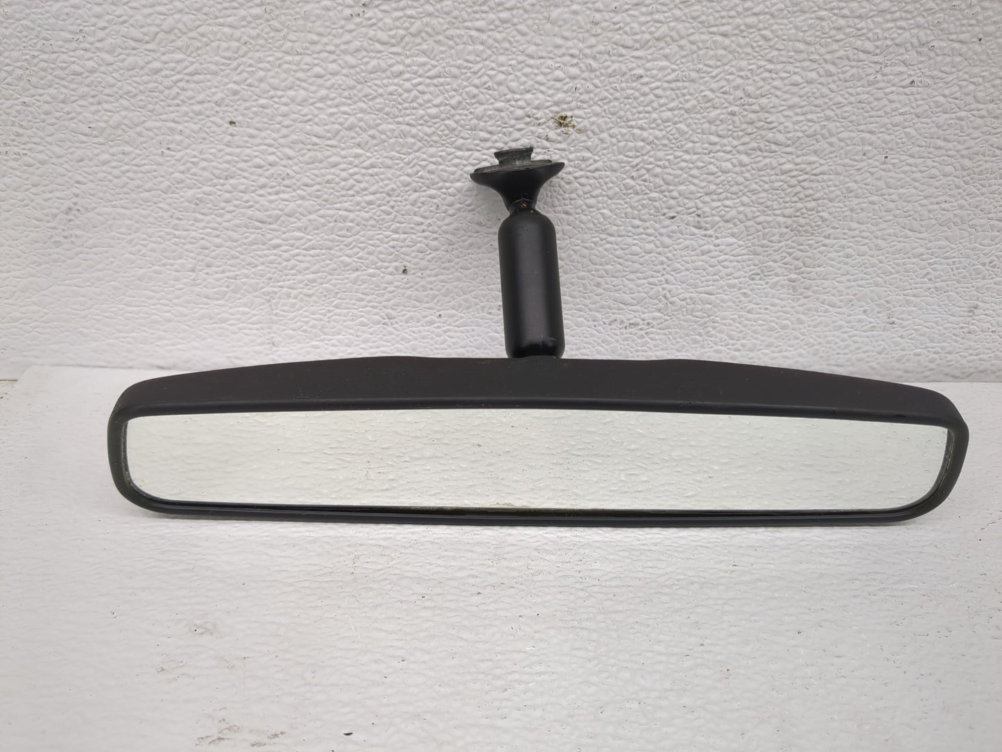 2005-2006 Chevrolet Equinox Interior Rear View Mirror Replacement OEM P/N:E8011083 Fits OEM Used Auto Parts - Oemusedautopar
