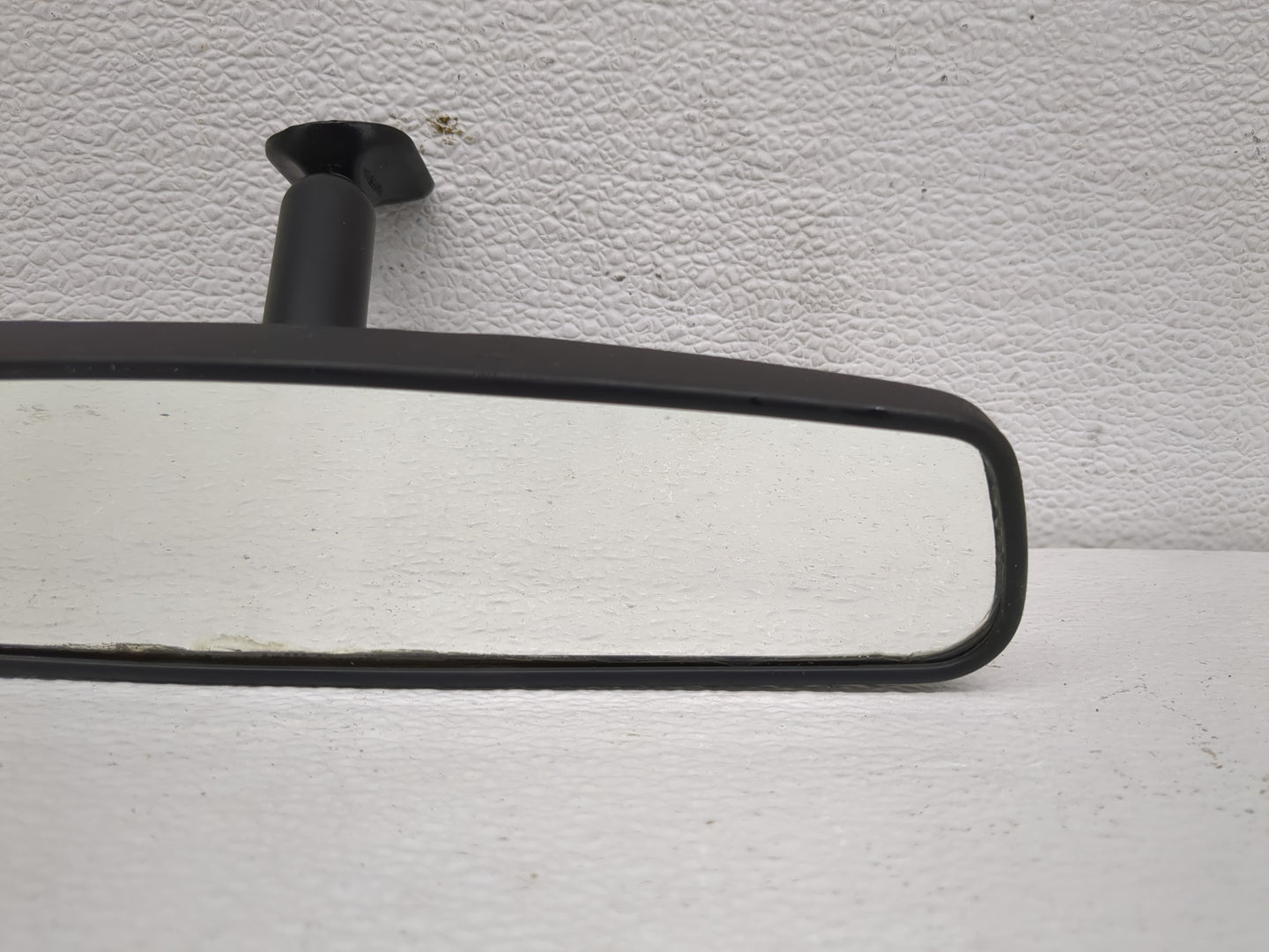 2005-2006 Chevrolet Equinox Interior Rear View Mirror Replacement OEM P/N:E8011083 Fits OEM Used Auto Parts - Oemusedautopar