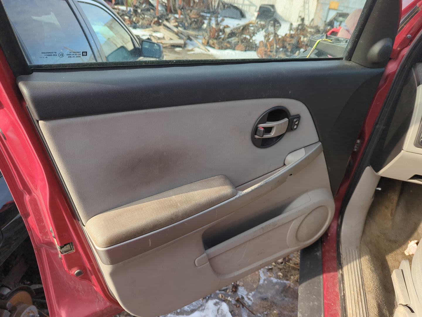 2005 Chevrolet Equinox Front Left Driver Interior Door Panel Trim - Oemusedautoparts1.com