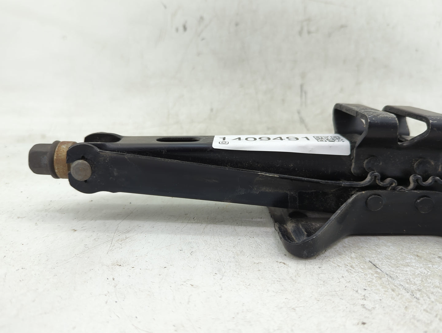 2005 Chevrolet Equinox Spare Scissor Car Jack - Oemusedautoparts1.com