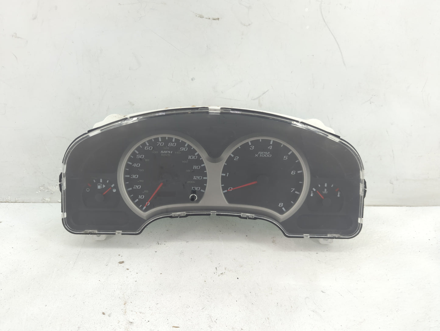 2005-2006 Chevrolet Equinox Instrument Cluster Speedometer Gauges P/N:191132043 Fits Fits 2005 2006 OEM Used Auto Parts - Oe