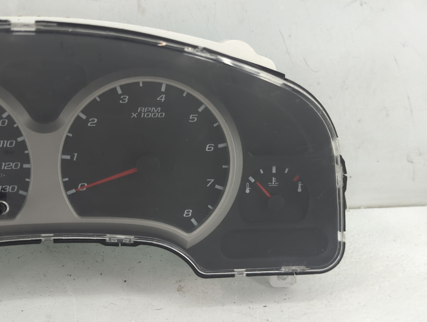 2005-2006 Chevrolet Equinox Instrument Cluster Speedometer Gauges P/N:191132043 Fits Fits 2005 2006 OEM Used Auto Parts - Oe