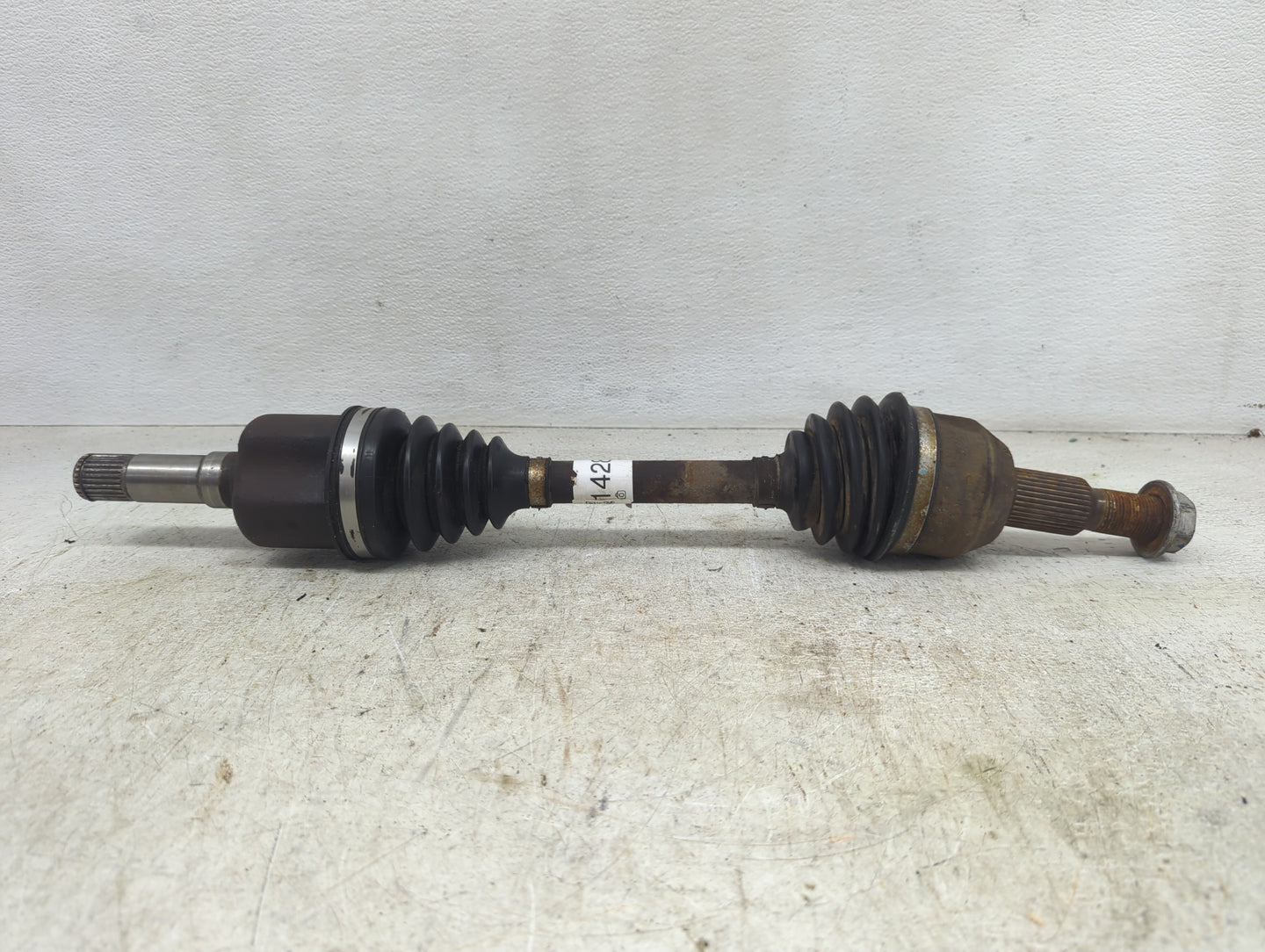 2005-2006 Chevrolet Equinox Axle Shaft Front Driver Cv C/v - Oemusedautoparts1.com