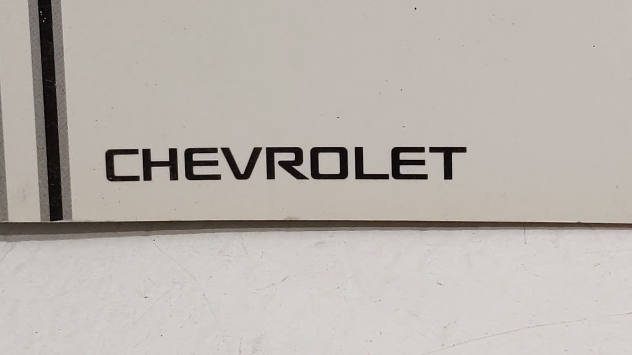 2005 Chevrolet Equinox Owners Manual Book Guide OEM Used Auto Parts - Oemusedautoparts1.com