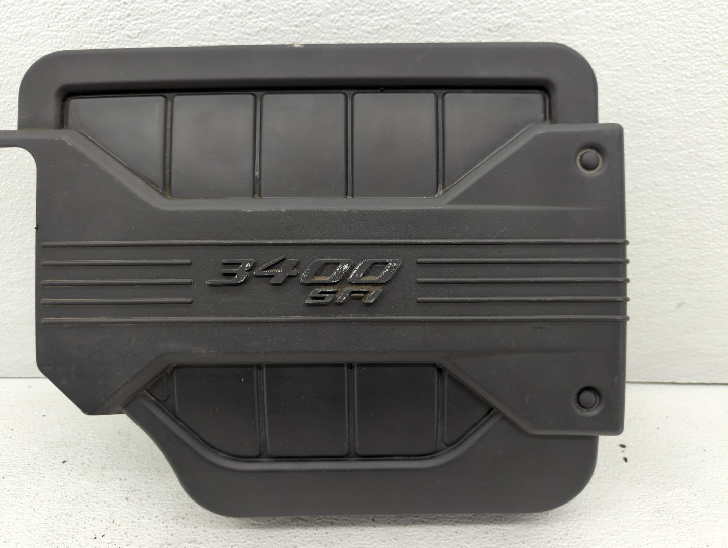 2005 Chevrolet Equinox Engine Cover - Oemusedautoparts1.com