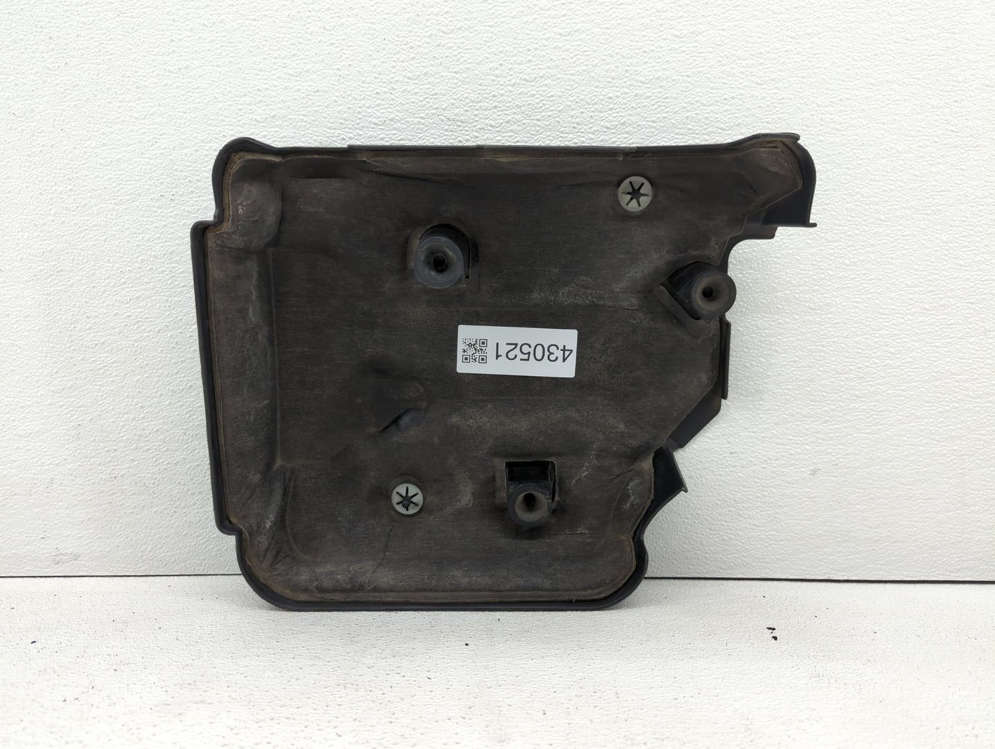 2005 Chevrolet Equinox Engine Cover - Oemusedautoparts1.com
