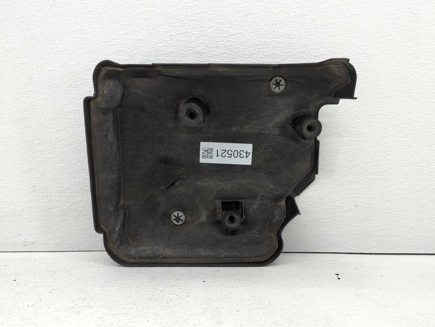 2005 Chevrolet Equinox Engine Cover - Oemusedautoparts1.com