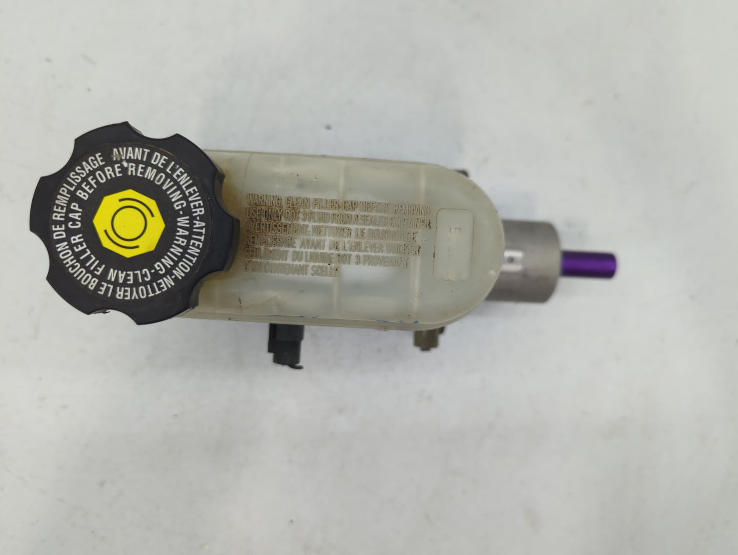 2005-2006 Chevrolet Equinox Brake Master Cylinder - Oemusedautoparts1.com