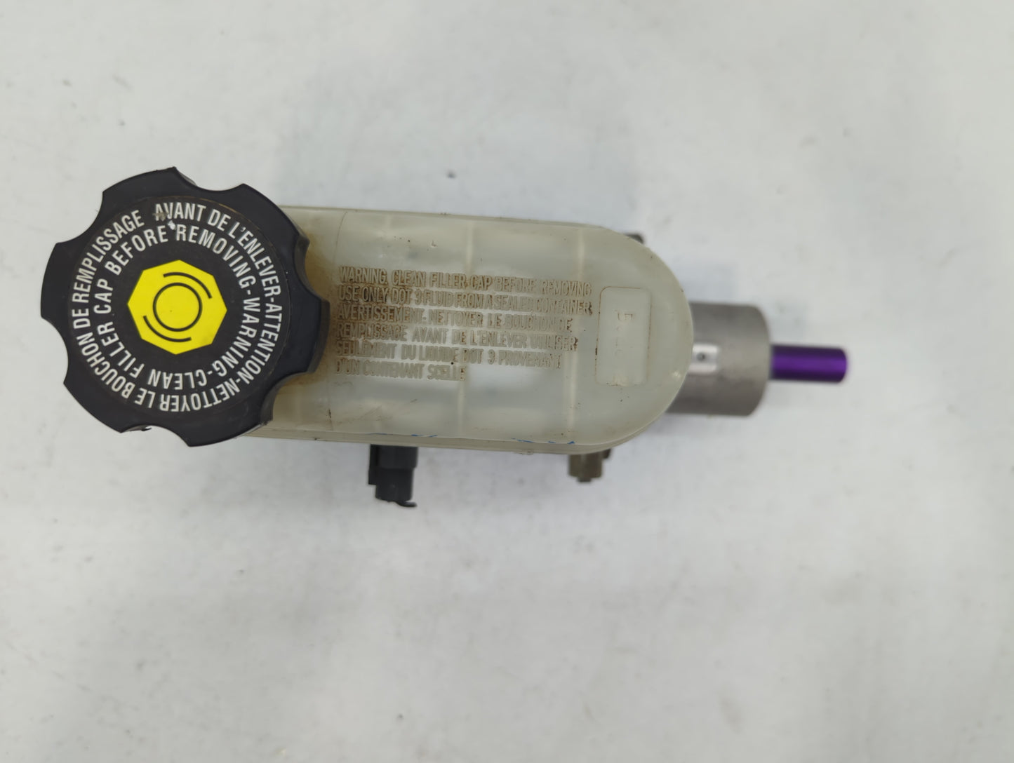 2005-2006 Chevrolet Equinox Brake Master Cylinder - Oemusedautoparts1.com