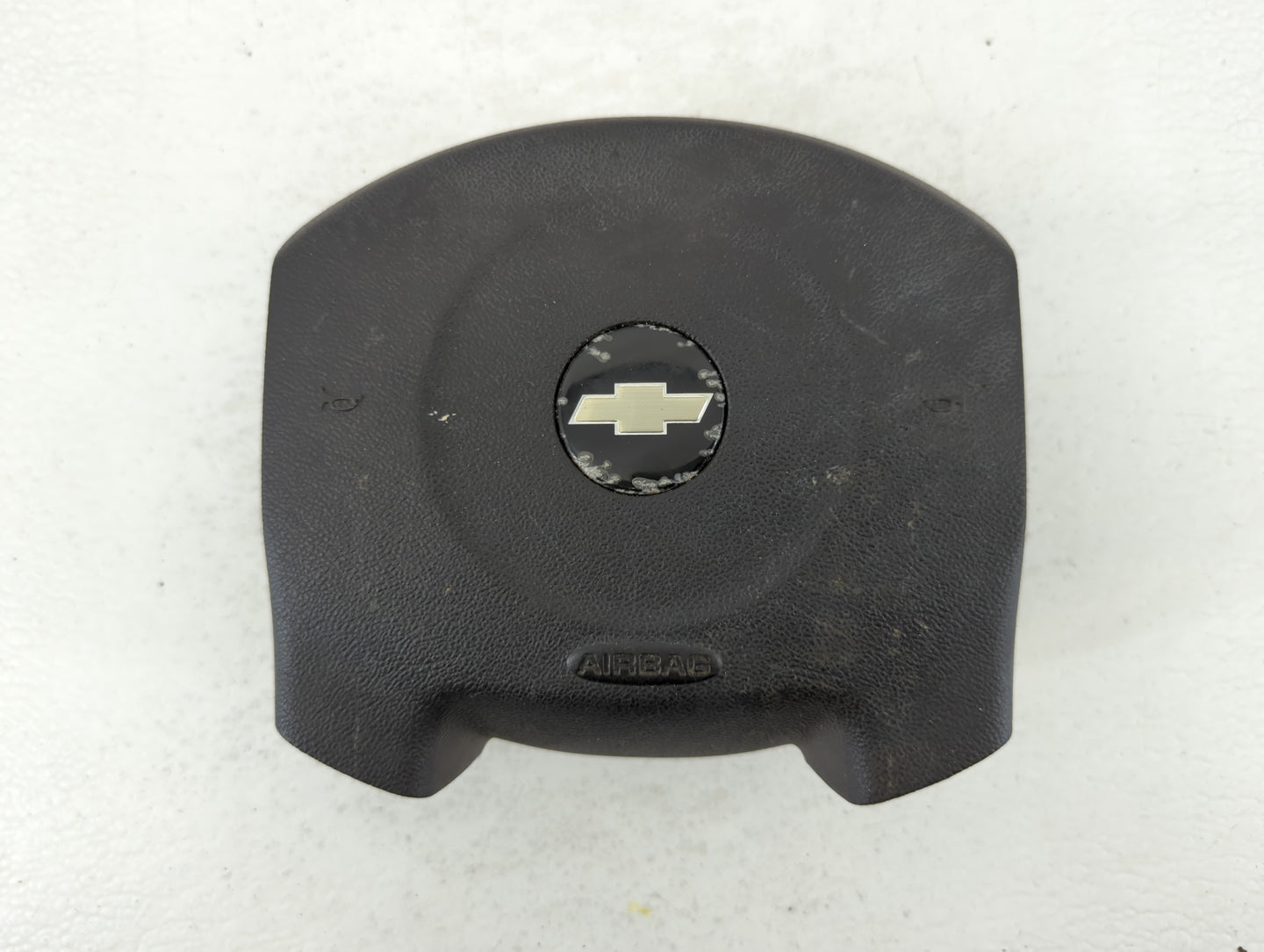 2005-2006 Chevrolet Equinox Air Bag Driver Left Steering Wheel Mounted P/N:AB2272Q2C0KDL3 Fits Fits 2005 2006 OEM Used Auto 