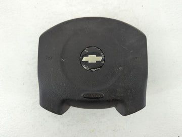 2005-2006 Chevrolet Equinox Air Bag Driver Left Steering Wheel Mounted P/N:AB2272Q2C0KDL3 Fits Fits 2005 2006 OEM Used Auto 