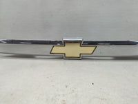 2005-2009 Chevrolet Equinox Tail Finish Panel Oem Chrome - Oemusedautoparts1.com