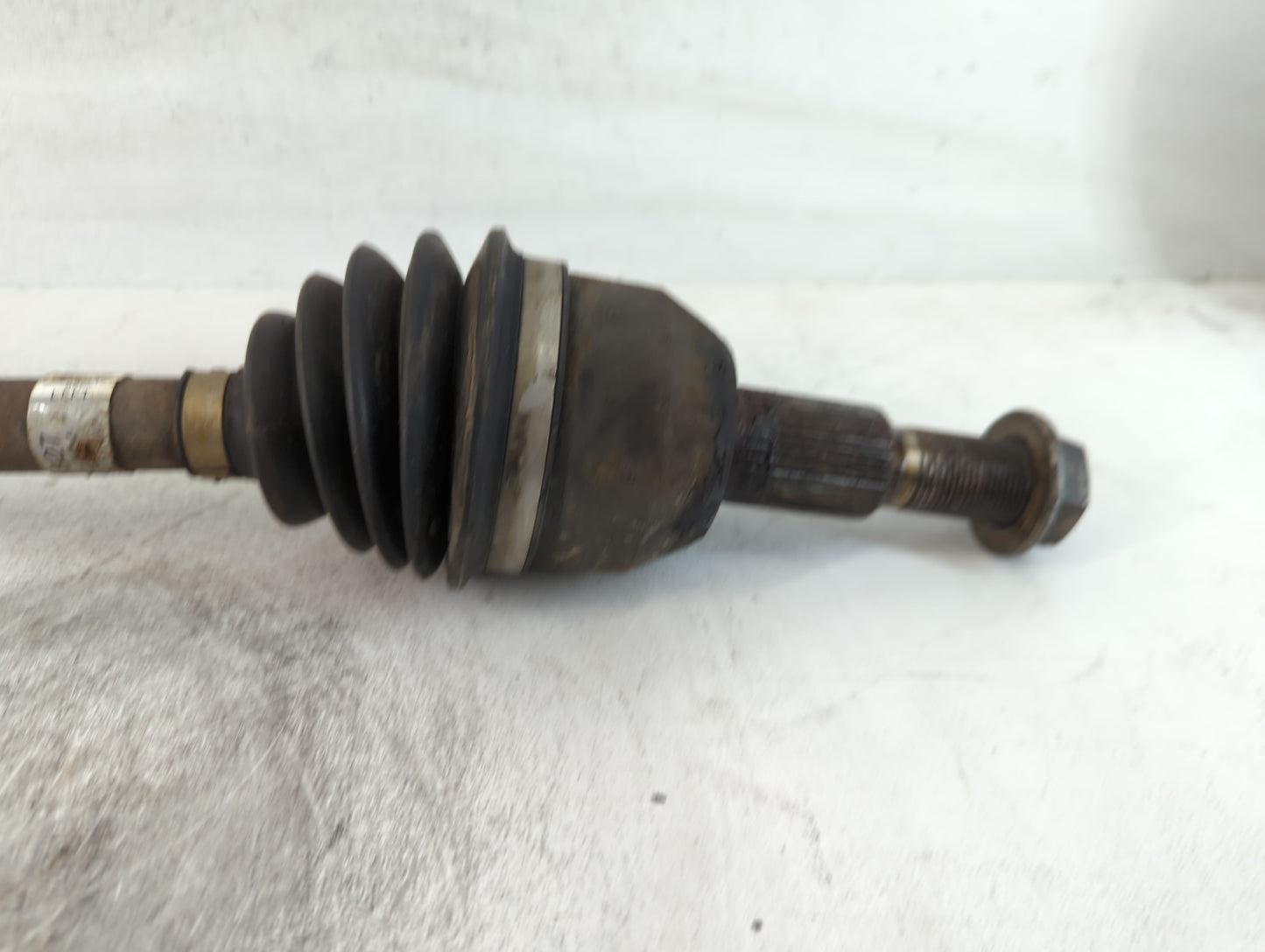 2005-2006 Chevrolet Equinox Axle Shaft Front Driver Cv C/v - Oemusedautoparts1.com