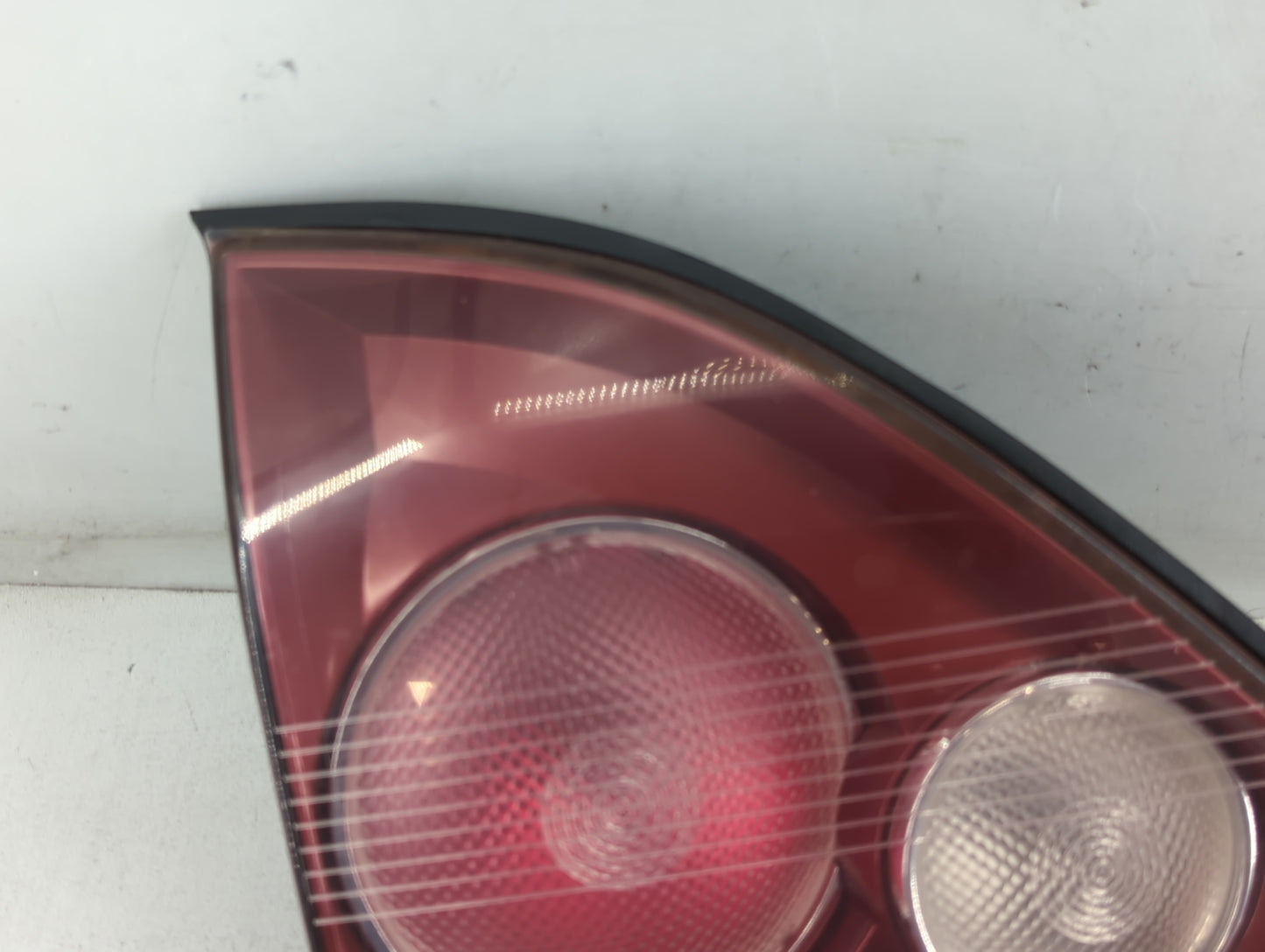 2005-2009 Chevrolet Equinox Tail Light Assembly Driver Left OEM P/N:12V21/5W Fits Fits 2005 2006 2007 2008 2009 OEM Used Aut