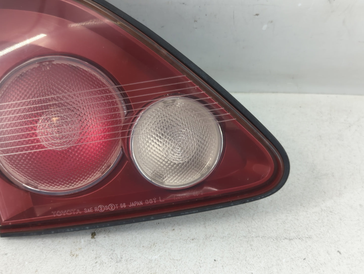 2005-2009 Chevrolet Equinox Tail Light Assembly Driver Left OEM P/N:12V21/5W Fits Fits 2005 2006 2007 2008 2009 OEM Used Aut