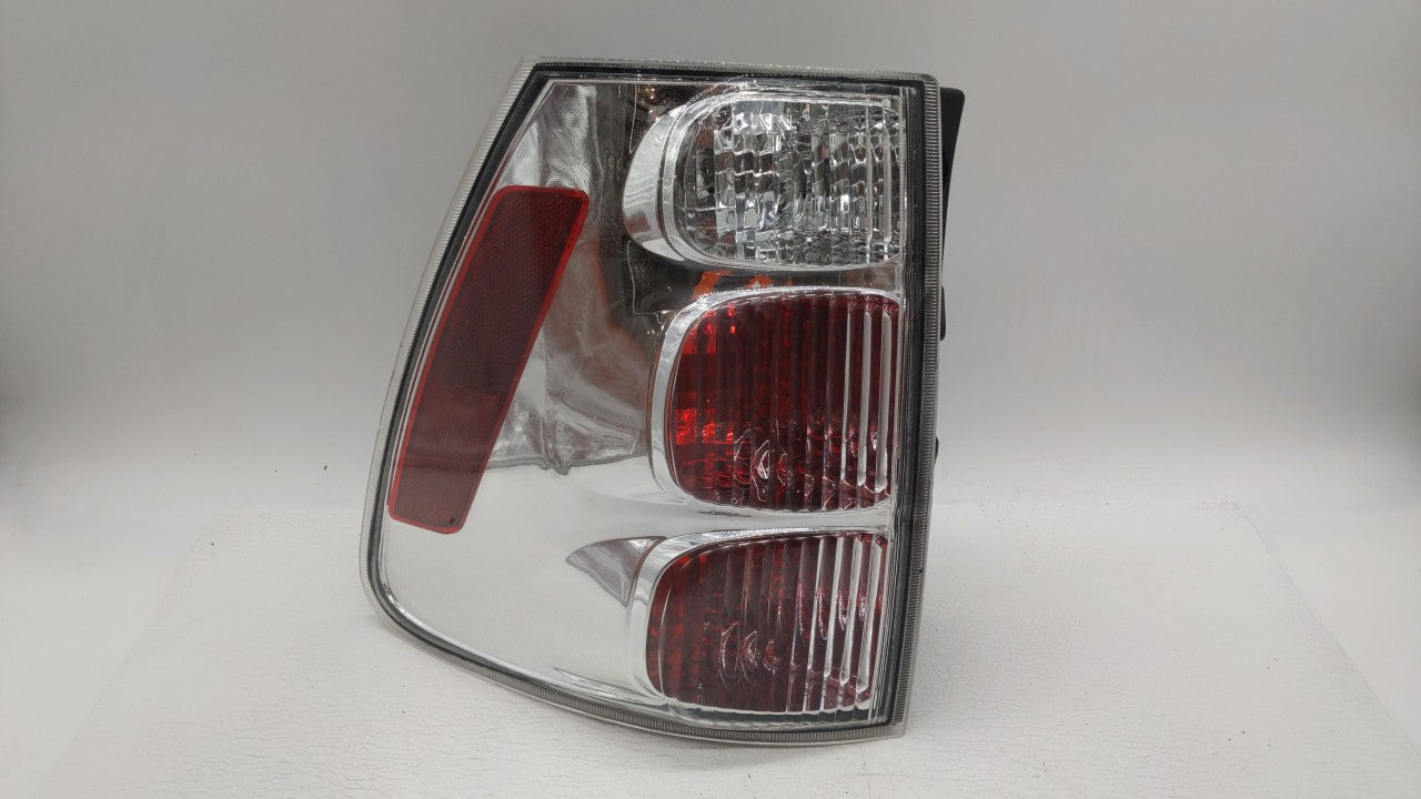 2005 Chevrolet Equinox Tail Light Assembly Passenger Right OEM P/N:GM384-B000R Fits Fits 2006 2007 2008 2009 OEM Used Auto P