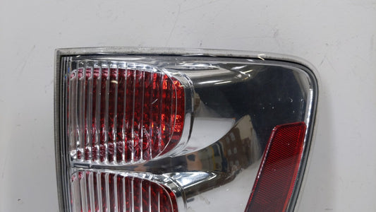 2005 Chevrolet Equinox Tail Light Assembly Passenger Right OEM P/N:548077 30796268, GM384-B000R Fits Fits 2006 2007 2008 2009 OEM Used Auto Parts