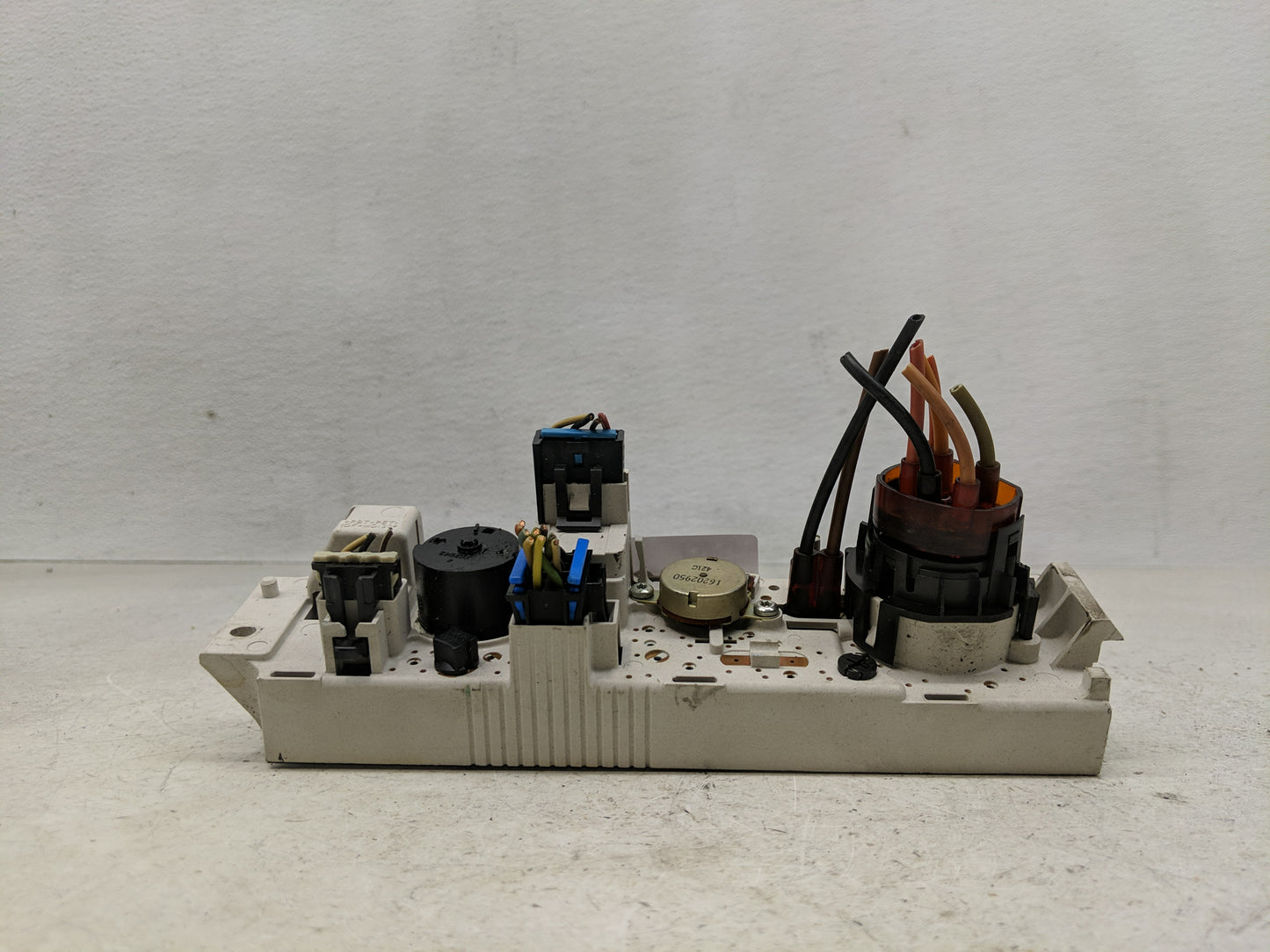 2005 Chevrolet Express 1500 Climate Control Module Temperature AC/Heater Replacement Fits OEM Used Auto Parts - Oemusedautop