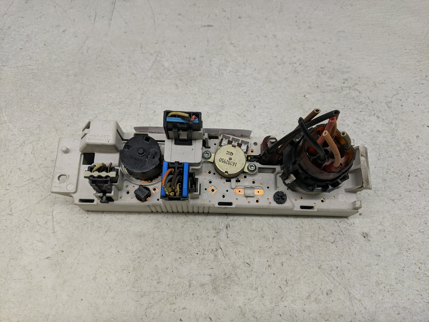2005 Chevrolet Express 1500 Climate Control Module Temperature AC/Heater Replacement Fits OEM Used Auto Parts - Oemusedautop
