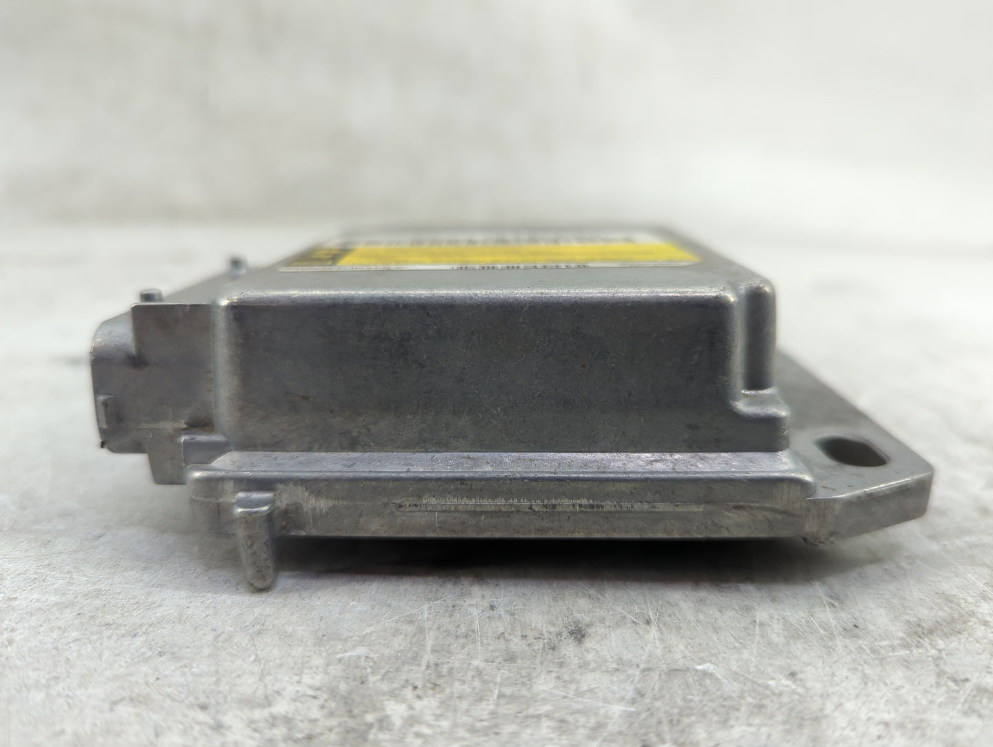 2005 Chevrolet Express 1500 Safety Restraint Srs Airbag Control Module - Oemusedautoparts1.com