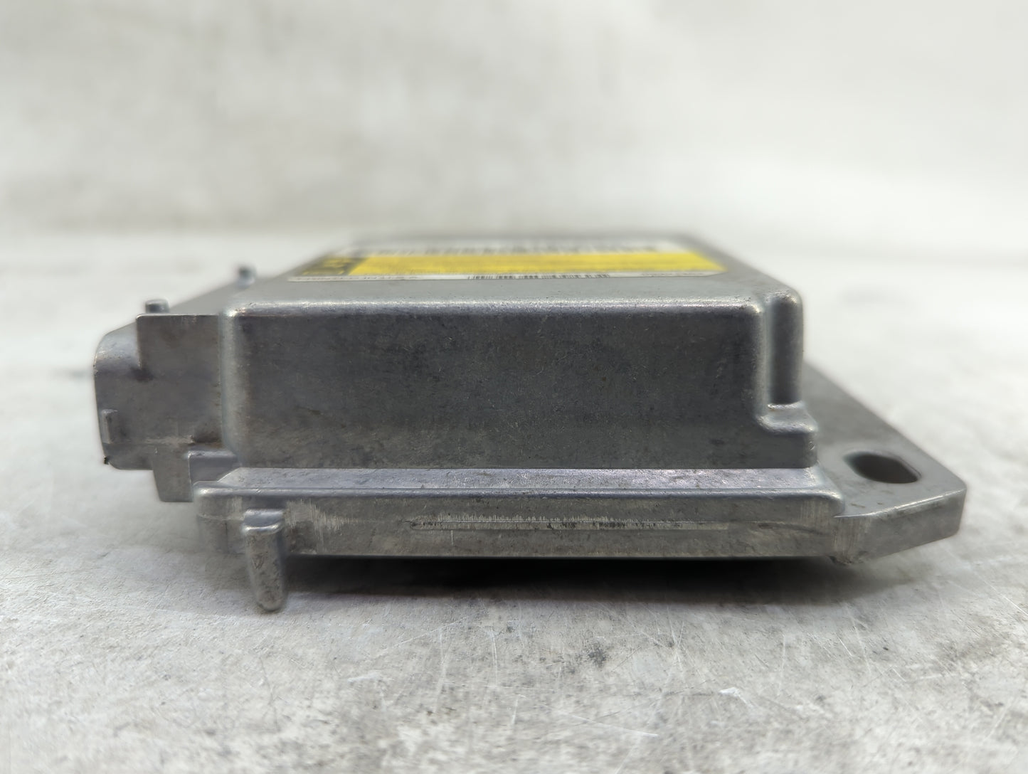 2005 Chevrolet Express 1500 Safety Restraint Srs Airbag Control Module - Oemusedautoparts1.com