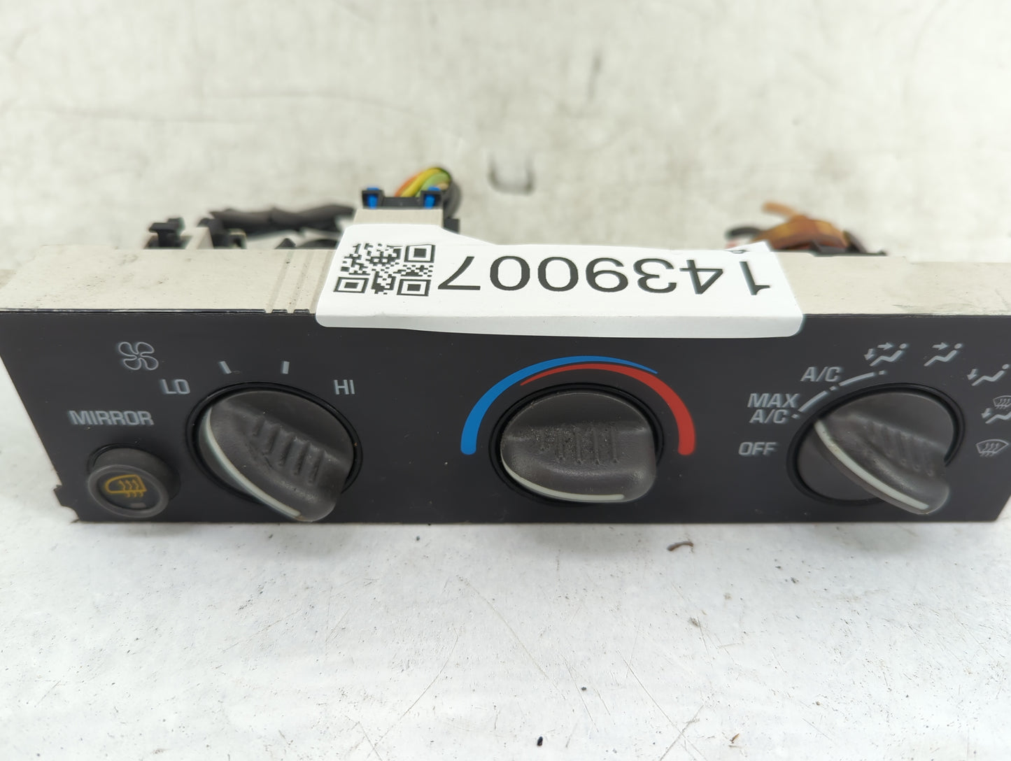 2001-2007 Chevrolet Express 3500 Climate Control Module Temperature AC/Heater Replacement P/N:16202950 Fits OEM Used Auto Pa