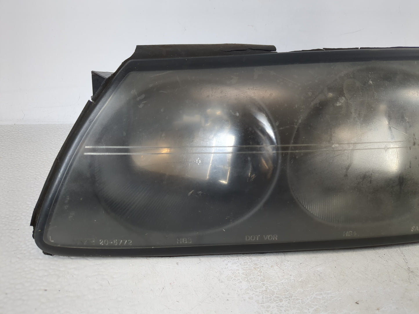2004-2005 Chevrolet Impala Passenger Right Oem Head Light Headlight Lamp - Oemusedautoparts1.com