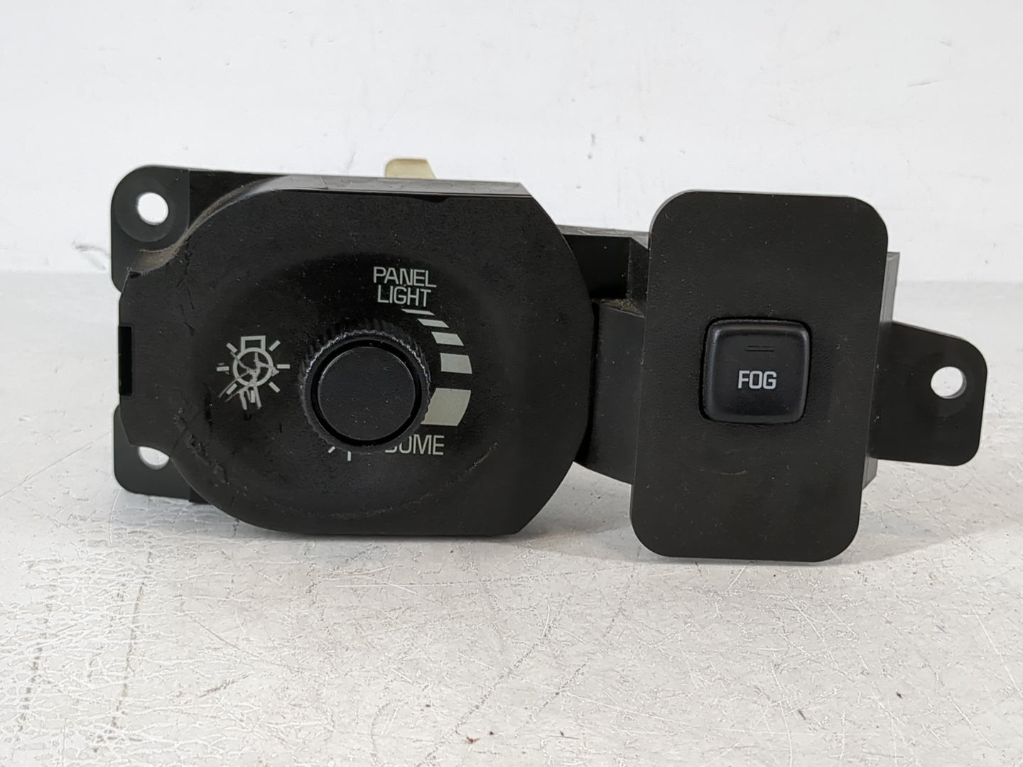 2005 Chevrolet Impala Headlight Head Light Switch Lamp Control - Oemusedautoparts1.com