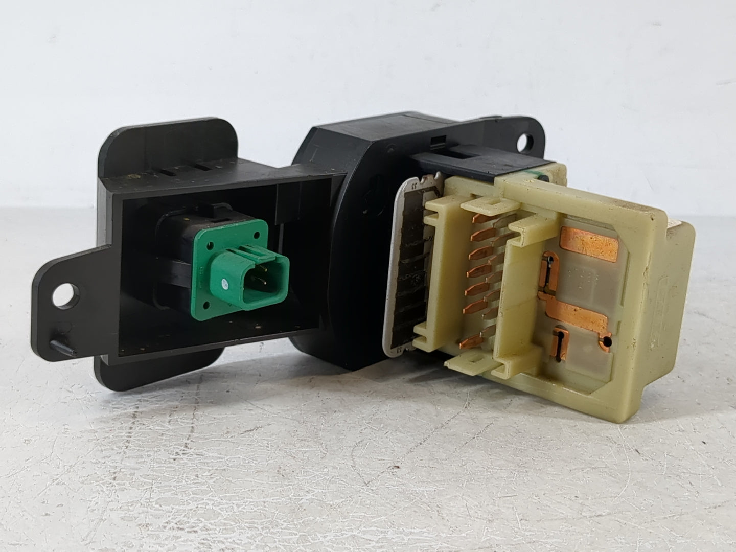 2005 Chevrolet Impala Headlight Head Light Switch Lamp Control - Oemusedautoparts1.com