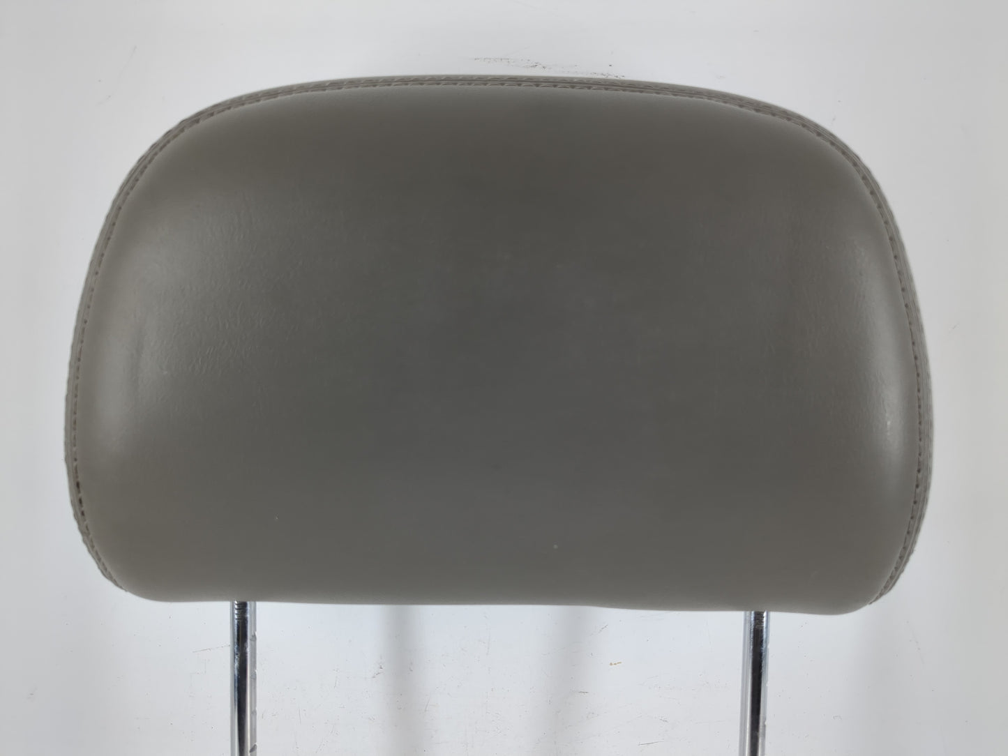 2001-2005 Chevrolet Impala Headrest Head Rest Front Driver Passenger Seat Fits Fits 2001 2002 2003 2004 2005 OEM Used Auto P