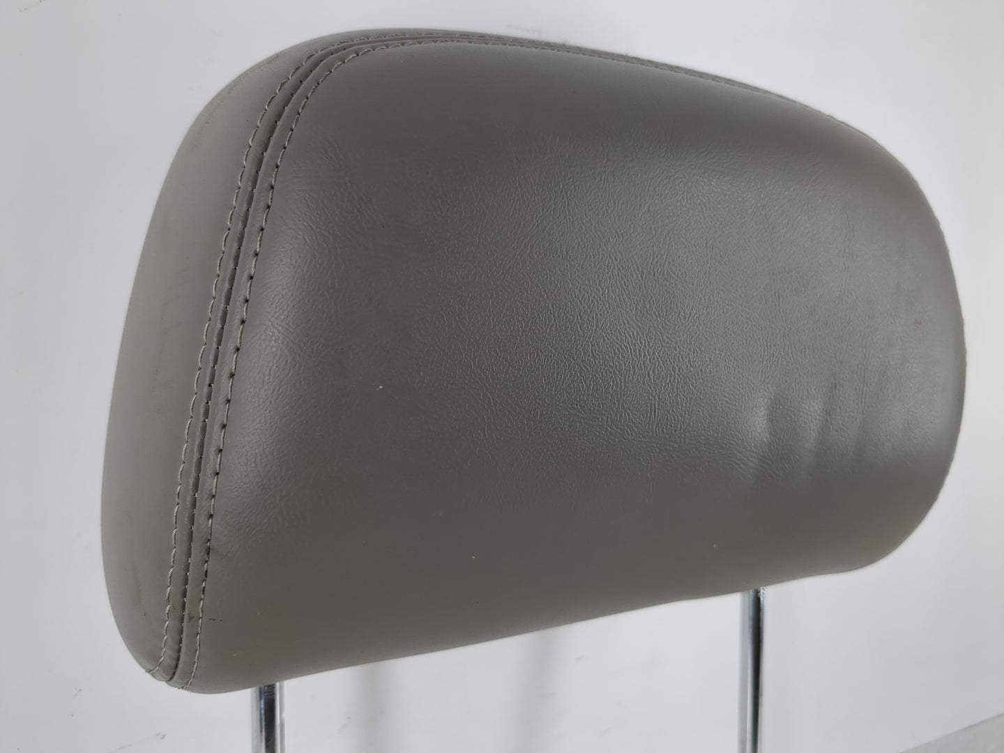 2001-2005 Chevrolet Impala Headrest Head Rest Front Driver Passenger Seat Fits Fits 2001 2002 2003 2004 2005 OEM Used Auto P