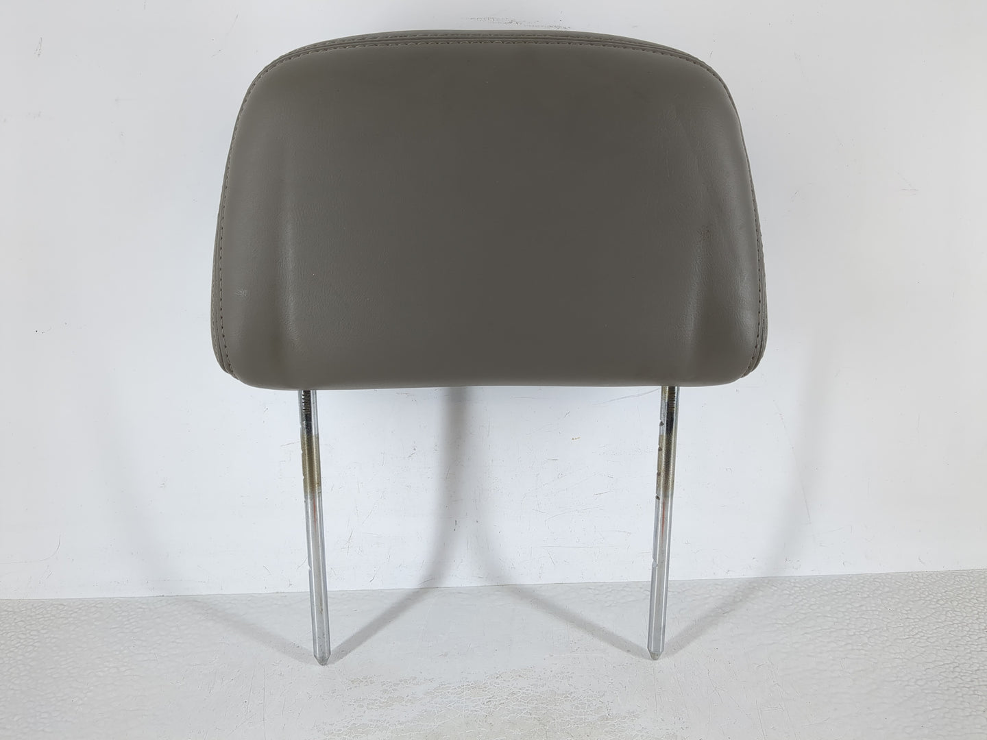 2002 Chevrolet Impala Headrest Head Rest Front Driver Passenger Seat - Oemusedautoparts1.com