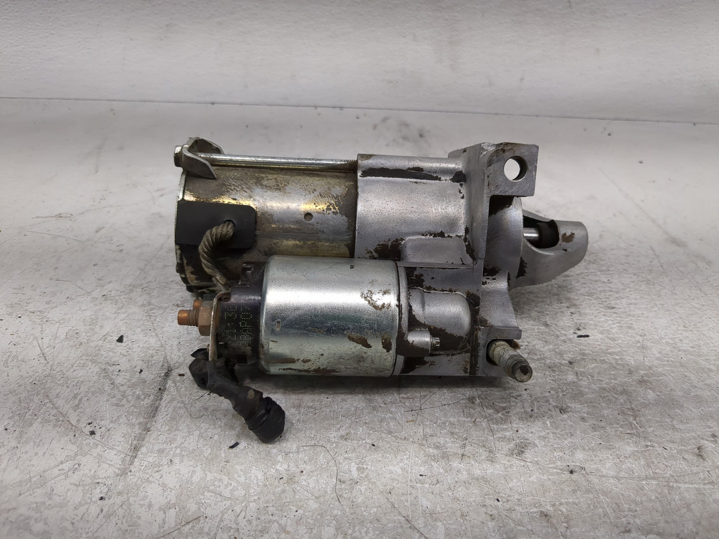 2004-2005 Chevrolet Impala Car Starter Motor Solenoid OEM Fits Fits 2004 2005 2006 2007 2008 2009 OEM Used Auto Parts - Oemu