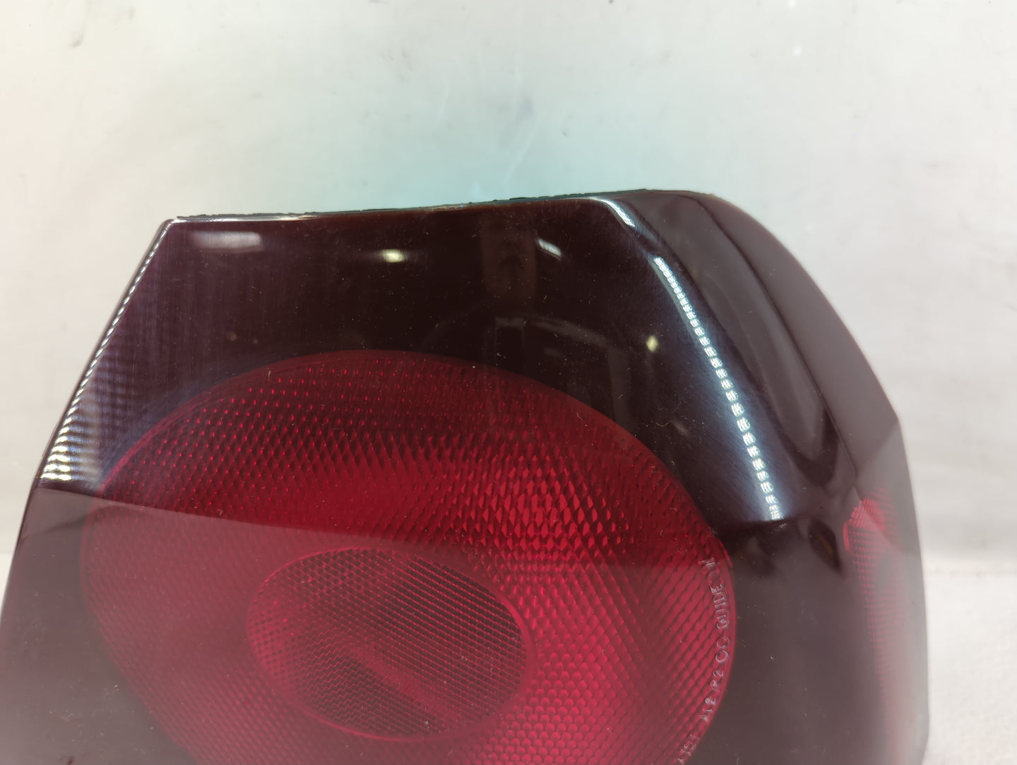 2004-2005 Chevrolet Impala Tail Light Assembly Driver Left OEM P/N:16525262 Fits Fits 2004 2005 OEM Used Auto Parts - Oemuse