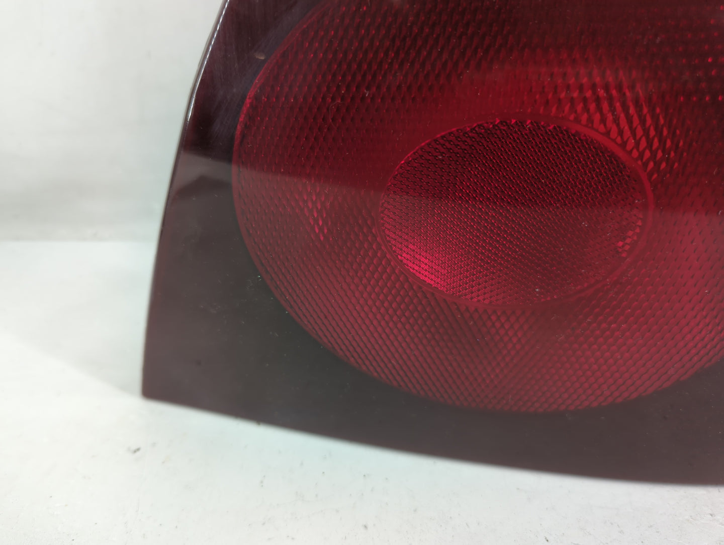 2004-2005 Chevrolet Impala Tail Light Assembly Driver Left OEM P/N:16525262 Fits Fits 2004 2005 OEM Used Auto Parts - Oemuse