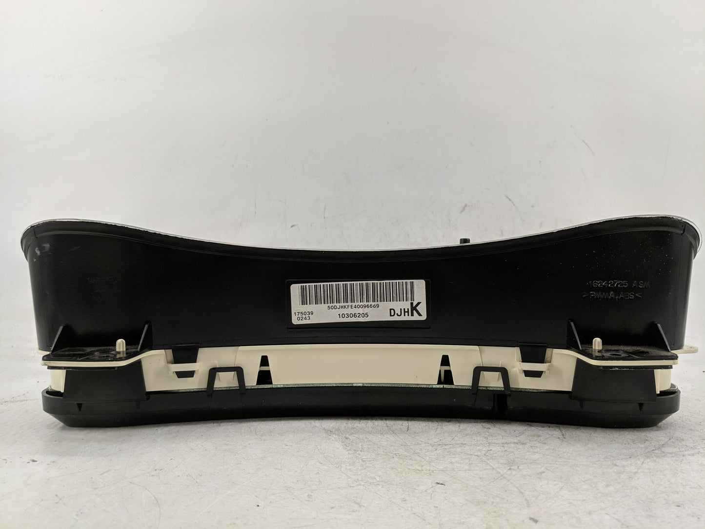 2005 Chevrolet Impala Instrument Cluster Speedometer Gauges Fits OEM Used Auto Parts - Oemusedautoparts1.com
