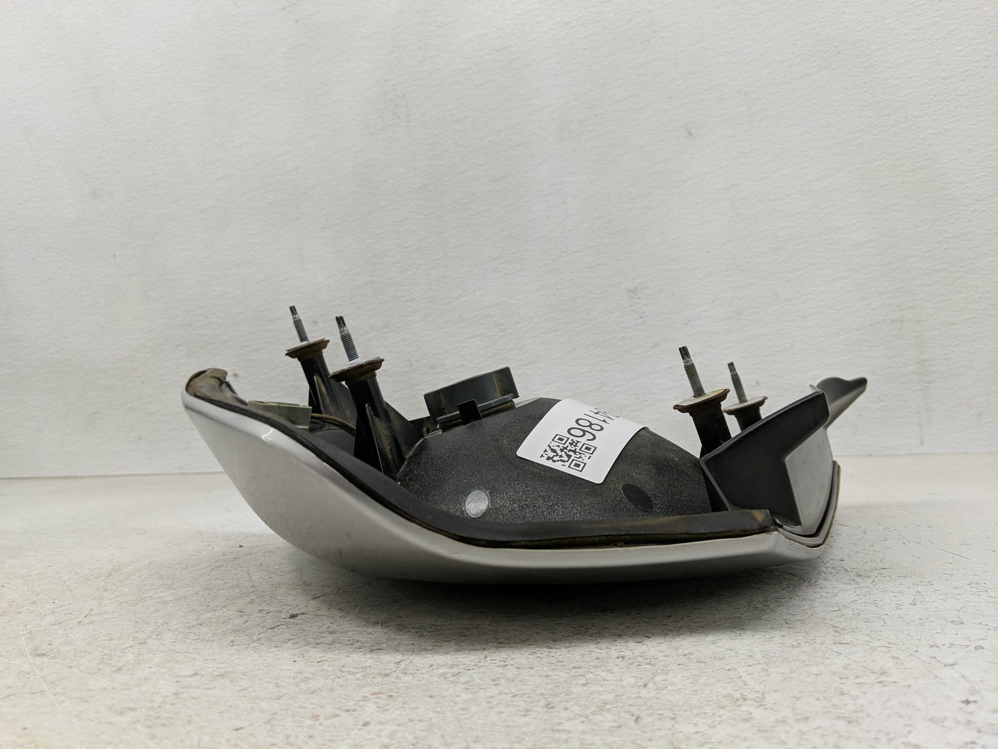 2004-2005 Chevrolet Impala Tail Light Assembly Driver Left OEM P/N:16525261 Fits Fits 2004 2005 OEM Used Auto Parts - Oemuse
