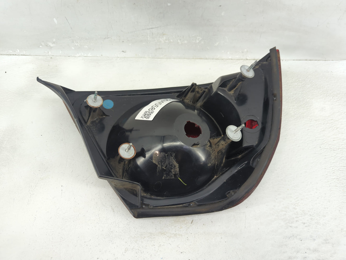 2004-2005 Chevrolet Impala Tail Light Assembly Passenger Right OEM P/N:16525262 A Fits Fits 2004 2005 OEM Used Auto Parts - 