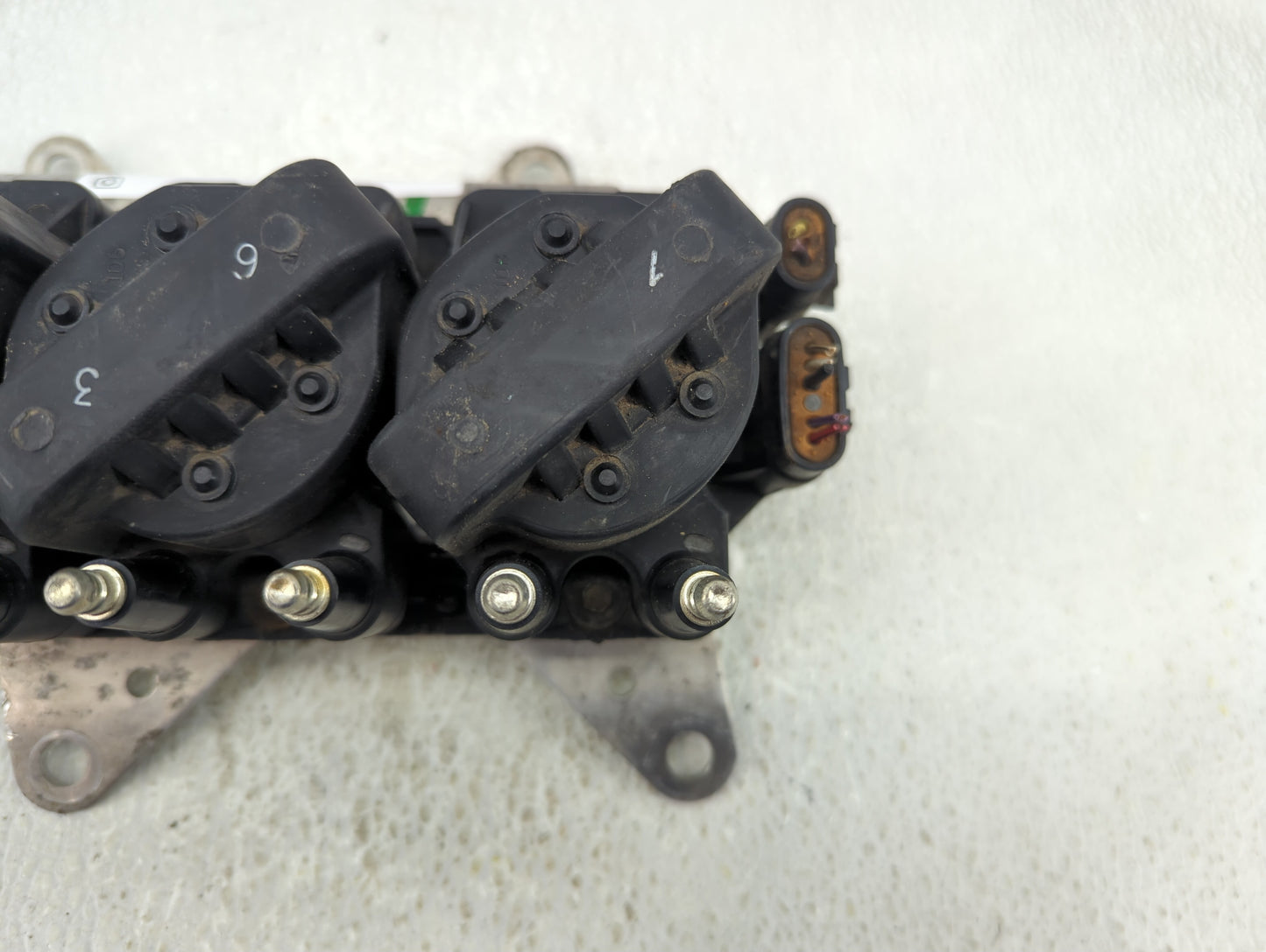 2003-2005 Chevrolet Impala PCM Engine Control Computer ECU ECM PCU OEM P/N:1103961 Fits Fits 2003 2004 2005 OEM Used Auto Pa
