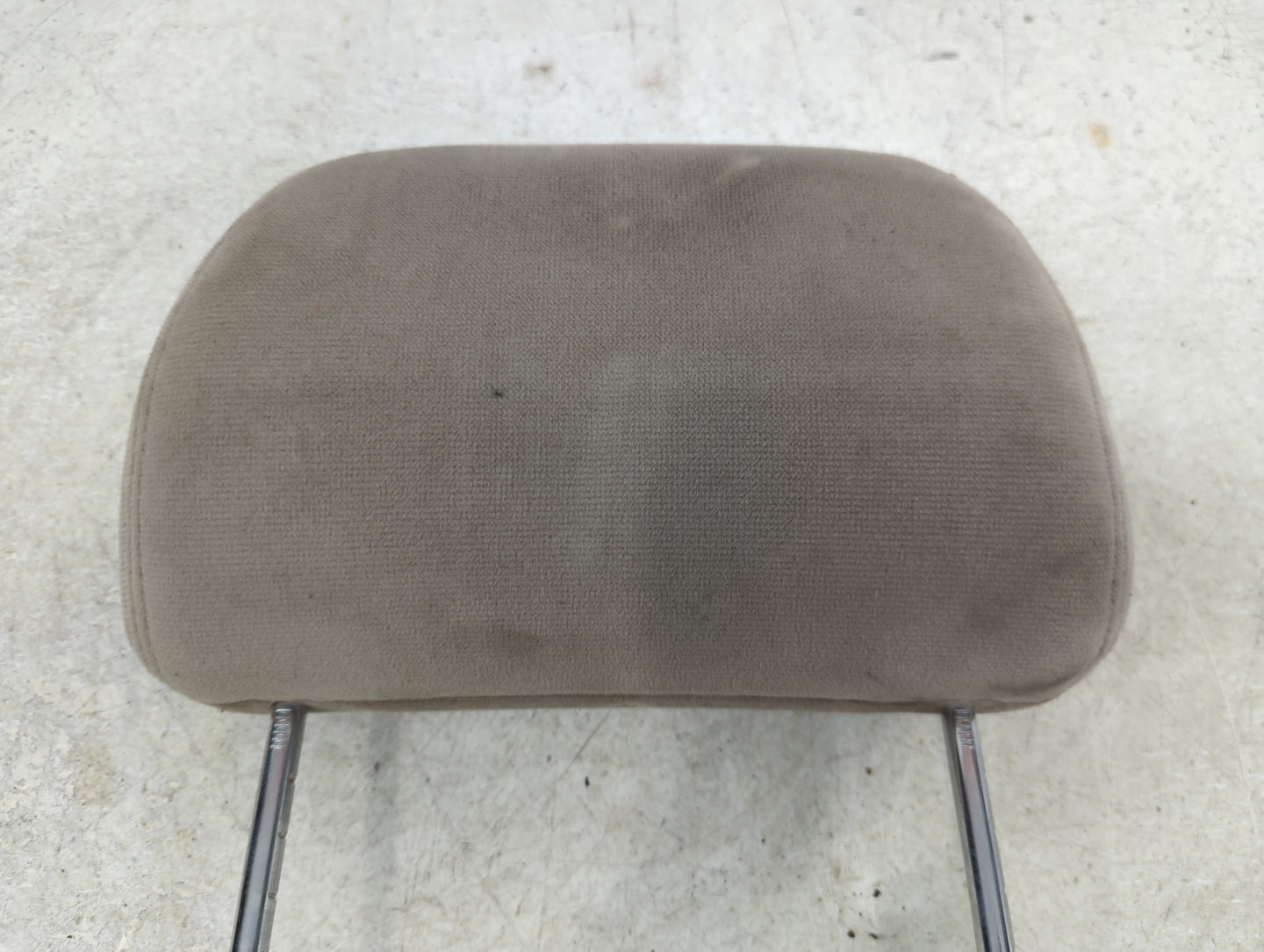 2001-2005 Chevrolet Impala Headrest Head Rest Rear Seat Fits Fits 2001 2002 2003 2004 2005 OEM Used Auto Parts - Oemusedauto
